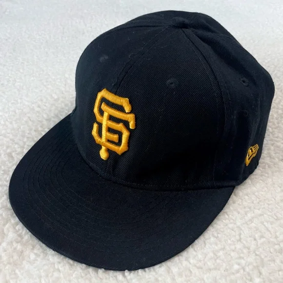 NEW ERA • Black/Golden Orange SF Giants MLB Classic Baseball Hat - Picture 4 of 15
